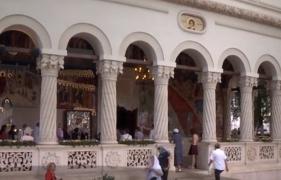 Stare de alertă, înaintea pelerinajului anual la moaştele Sfintei Parascheva. Autorităţile se tem că pesta porcină va ajunge şi la Iaşi