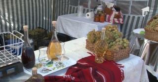 Must și pastramă la festivalul vinului de la Valea Călugărească