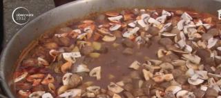 Reţeta celui mai delicios gulaş, la Festivalul Hunedoara Gastronomică