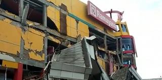 Bilanţ tragic după cutremurele din urma tsunamiului din Indonezia: 832 de morţi!