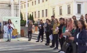 Peste 450 de mii de studenți încep cursurile pe 1 octombrie