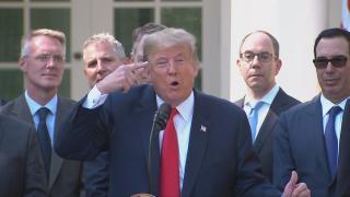 Donald Trump face glume la Casa Albă: ”Îți imaginezi cum aș fi dacă aș bea?”