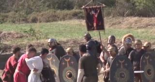 Unul dintre cele mai importante situri arheologice din ţară, aflat la câţiva kilometri de Deva, a răsunat de strigăte de luptă