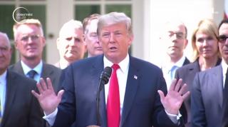 Donald Trump, dezvăluiri de senzaţie. Preşedintele american nu bea niciodată alcool, nici măcar o bere