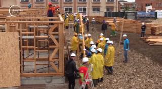 Opt familii din comuna constănţeană Cumpăna se vor muta în casă nouă, cu ajutorul unor voluntari români şi străini