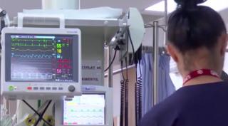 Incident şocant într-un liceu din Sibiu, după ce două eleve au pulverizat cu spray lacrimogen. Şase elevi au ajuns la spital