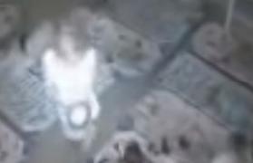 Imagini revoltătoare la o grădiniță din Constanța! O fetiţă de doi ani a fost bruscată şi aruncată în pat de o educatoare