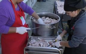 Din lipsă de gaz, angajații de la Spitalul din Slatina au încins un grătar în curtea unității