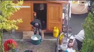 Plăcinte făcute cu bormaşina la festivalul Castanelor de la Baia Mare