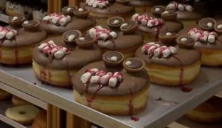 Gogoşile româneşti îi cuceresc rapid pe turiştii veniţi din toate colţurile lumii