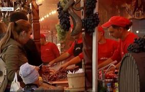 Petreceri cu pastramă şi vin, în prima zi de referendum