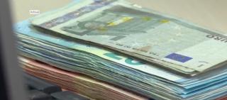 Ratele românilor au crescut spectaculos într-un singur an. Cei cu Prima Casă plătesc cu sute de lei mai mult pe lună