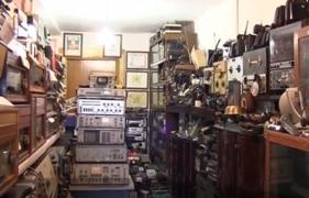 Un clujean şi-a transformat pasiunea pentru radio şi comunicaţii într-un muzeu privat