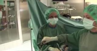 Unul dintre cei mai faimoși medici din Viena, acuzat că opera pacienți pe hârtie