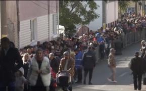 Testul pestei porcine la Sfânta Parascheva. Credincioşii vor fi verificaţi chiar şi în genţi