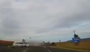 Benzi pentru depăşire şi parapete pe roţi. E85, drumul morţii spre Moldova, va fi modificat de autorităţi