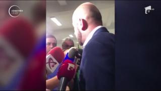 Ministrul Transportului, înconjurat și somat să-și dea demisia chiar pe holurile ministerului