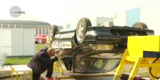 Salonul Auto Bucureşti: provocări în premieră pentru şoferi, sub supravegherea poliţiştilor. 