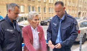 Păpușa umană Ken, arestată la Berlin. Polițiștii nu l-au recunoscut pe Rodrigo Alves în buletin