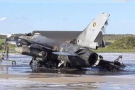 Incident bizar la o bază militară din Belgia. Un avion F-16 a fost distrus din greșeală