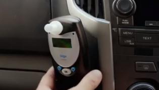Lege pentru şoferii băuţi la volan. Dispozitiv care îi va împiedica să plece cu maşina
