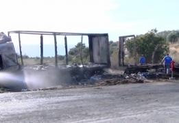 Accident grav în Grecia. 11 oameni au murit după ce o autoutilitară s-a izbit frontal de un camion