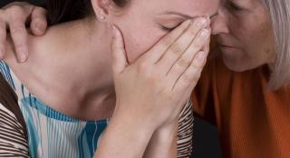 Boala şi sărăcia, în topul grijilor la români. Peste 2 milioane de oameni au stări de depresie