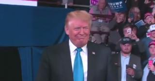 Mitingurile republicane la care participă Donald Trump ar putea rămâne fără muzică