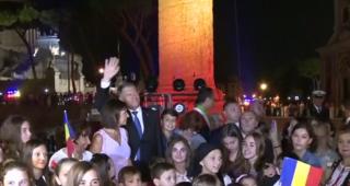 Momente emoţionante la Roma. Columna lui Traian a fost iluminată în culorile drapelului României