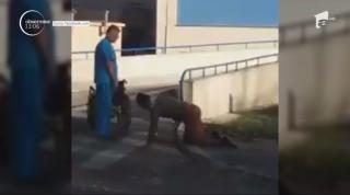 Imagini revoltătoare la Spitalul de Urgenţă Călăraşi. Un bătrân se târăşte în genunchi în faţa unităţii (Video)