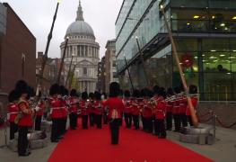 O alee magică a apărut, peste noapte, chiar în centrul Londrei