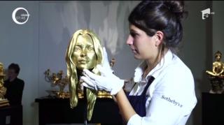 O casă de licitaţii a scos, pentru prima dată în istoria ei, o colecţie întreagă de obiecte de artă din aur masiv