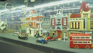 Cea mai mare expoziţie de piese Lego din Europa a ajuns la București: "Piesele de lego au ceva magic"
