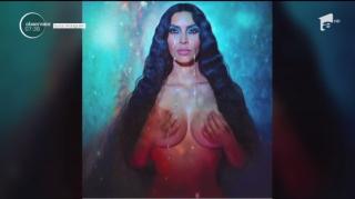 Kim Kardashian plânge cu lacrimi turcoaz, într-o campanie de promovare a colecţiei sale de produse cosmetice