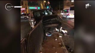 Accident violent în Timişoara, după ce un șofer a forțat trecerea pe culoarea galben a semaforului
