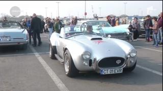 Iubitorii de automobile s-au întâlnit la Retroparada Toamnei din Constanța
