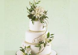 Britanicul Alan Dunn, celebru artist cofetar, îi învaţă pe români arta decorării deserturilor