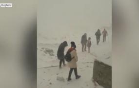 Patru oameni au fost răniţi în vijelia care loveşte România