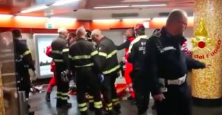 Scara rulantă de la metroul din Roma ar fi cedat după ce fanii ruși, beți, ar fi început să sară pe ea