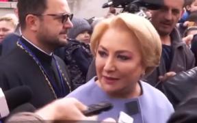 Premierul Dăncilă, la moaştele Sfântului Dimitrie Cel Nou: "Mă rog pentru familie, popor şi toţi care au nevoie de gânduri bune"