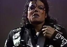 Jacheta de legendă a lui Michael Jackson, scoasă la licitație pentru 100.000 de dolari