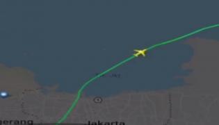 Tragedie aviatică în Indonezia. Un avion cu 188 de oameni la bord s-a prăbuşit la nici un sfert de oră după ce decolase din capitala Jakarta