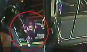 Un copil de doar 2 ani din Galaţi s-a urcat singur într-un autobuz şi s-a plimbat prin oraş