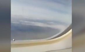 Panică pentru zeci de români la bordul unui avion care-i ducea spre Dublin, după ce aeronava s-a depresurizat