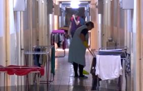 Amenda luată de Universitatea Bucureşti n-a făcut curăţenie în cămine