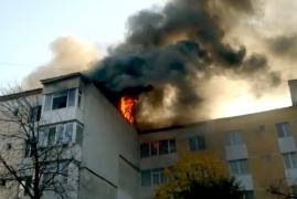 Tânărul ars în explozia de la Piatra Neamţ a aşteptat o zi pentru ca autorităţile să-l poată trimite în străinătate