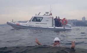 Românul care a înotat de la Sulina la Istanbul, timp de două luni, s-a întors acasă