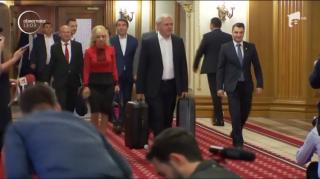 Liviu Dragnea a adus valize cu dosare și gogoși, înaintea Comitetului Executiv Național al PSD