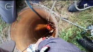 Misiune contracronometru în Arges, pentru scoaterea unui cățel dintr-un canal