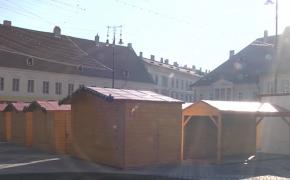 Premieră la Târgul de Crăciun din Sibiu: Uriaşul brad natural va fi înlocuit cu unul artificial, din metal!